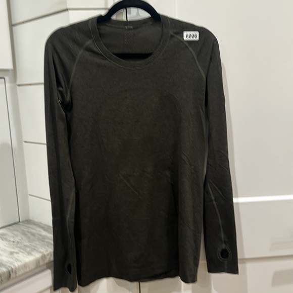 (6006)  🍋 LULULEMON RUN: Swiftly Tech Long Sleeve Crew Sz 10 EUC - Picture 7 of 10